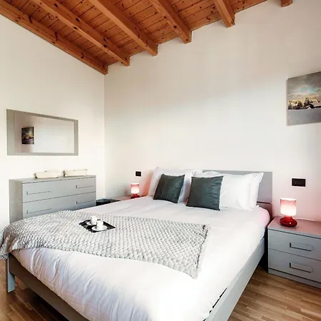 Casarico - By Myhomeincomo Apartment